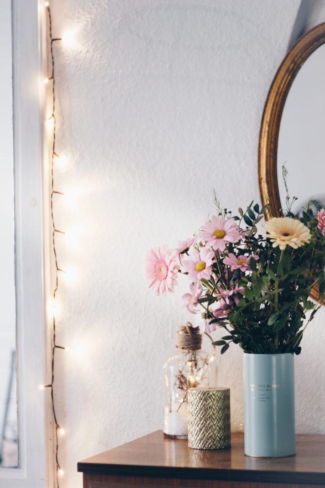 bouquet fleurs pour salon avec miroir