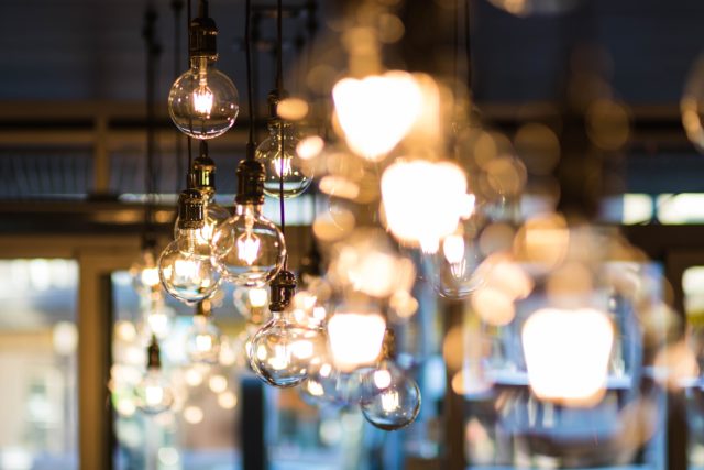 ampoules et lumière